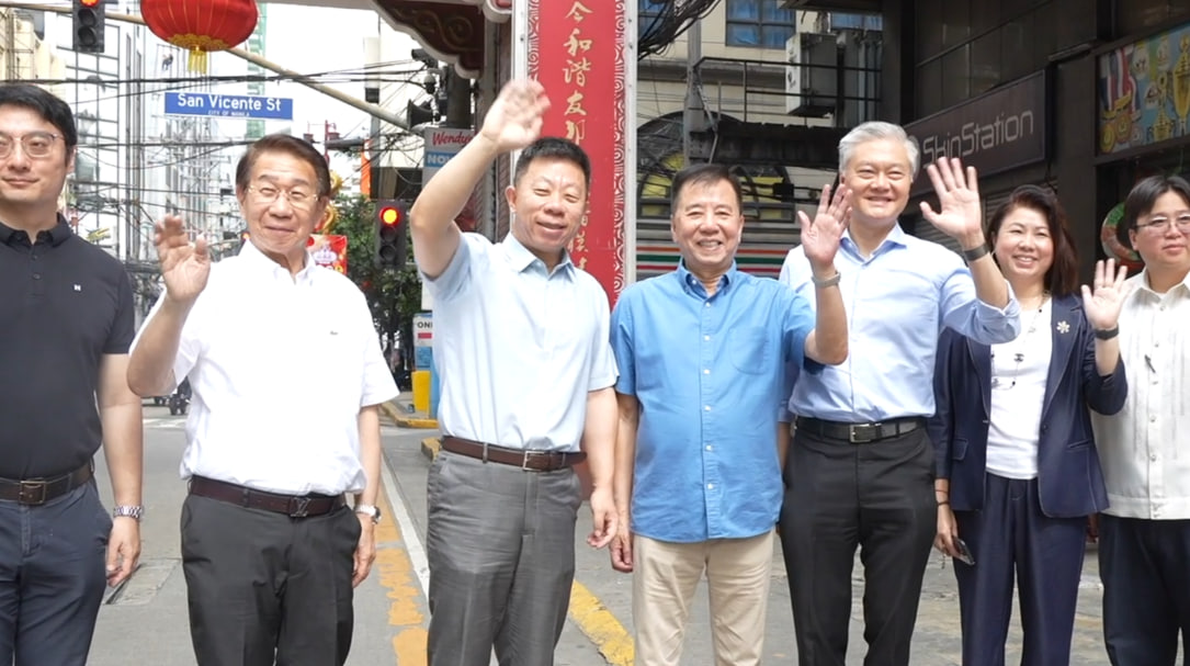 <strong>井泉大使走访慰问马尼拉中国城华人华侨和主要侨团！</strong>